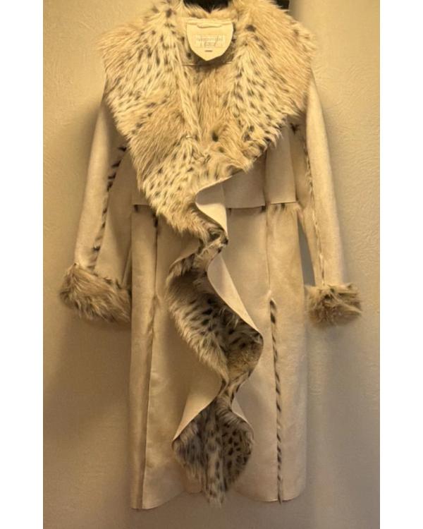 Hacks S05 Jean Smart Animal Print Fur Trim Long Overcoat WorthVee