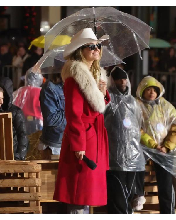 Macy’s Thanksgiving Day Parade 2025 Lainey Wilson Coat