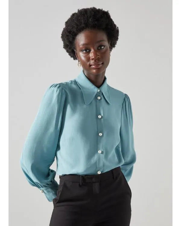 Run Away S01 Ingrid Oliver Blue Blouse