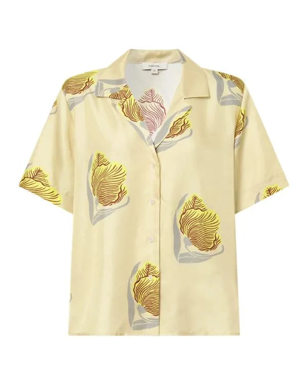 Sunny Nights S01 D’Arcy Carden Tulip Camp Shirt