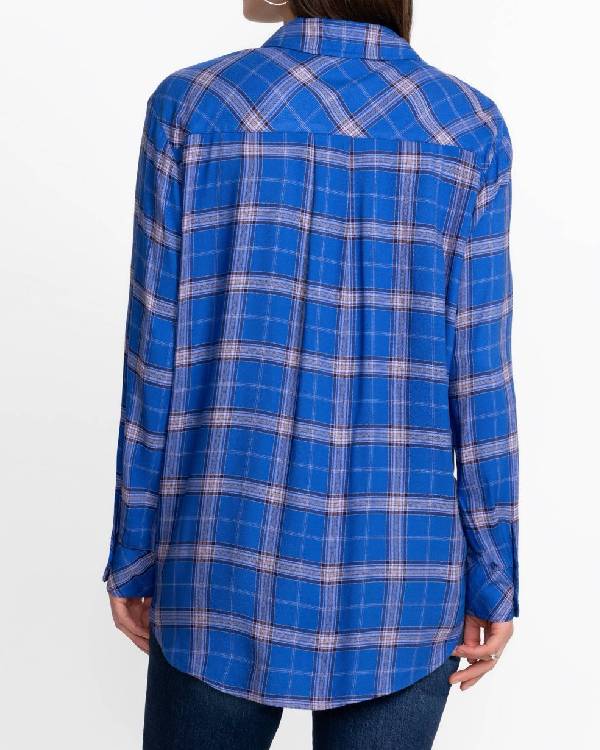 Finding Mr Christmas S02 Melissa Peterson Blue Floral Shirt